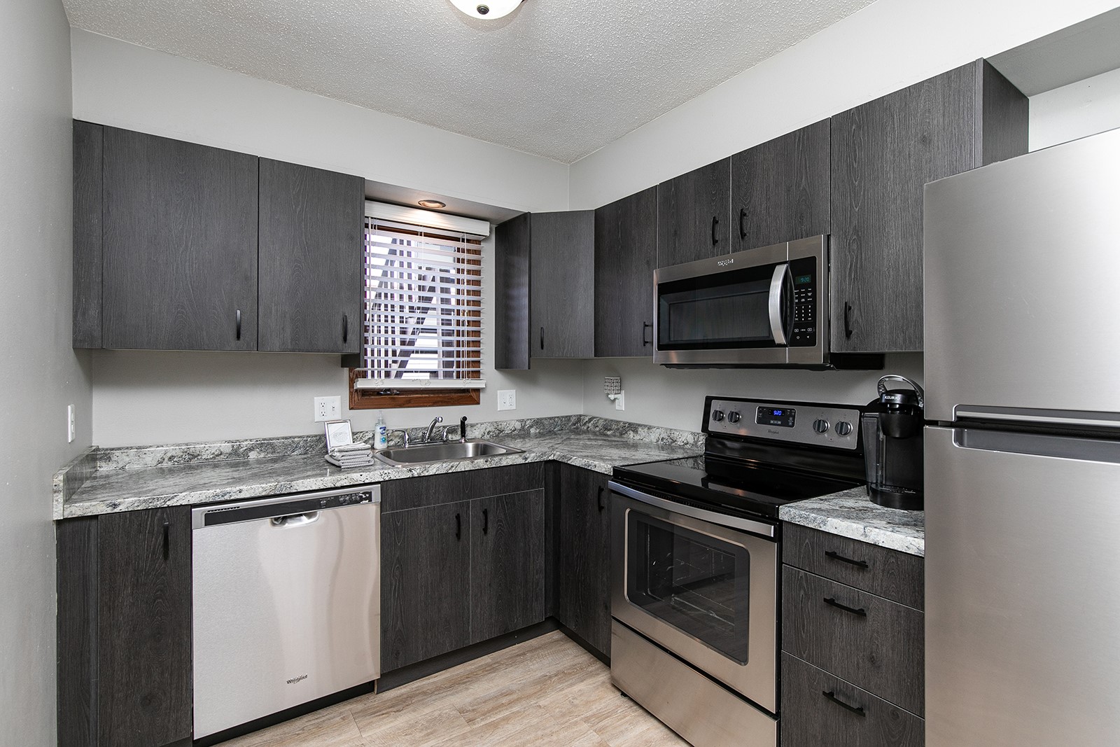 Photo 1 of 20 — 2081 NW Hickory Lane, Ankeny, IA 50023
