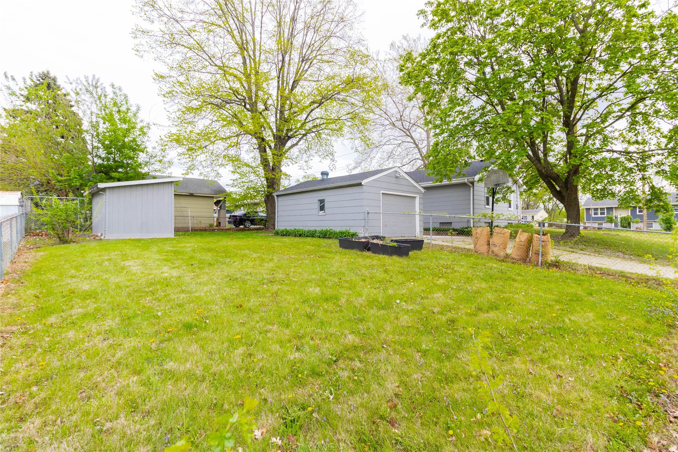 1000 E Watrous Avenue, Des Moines, Iowa image 4