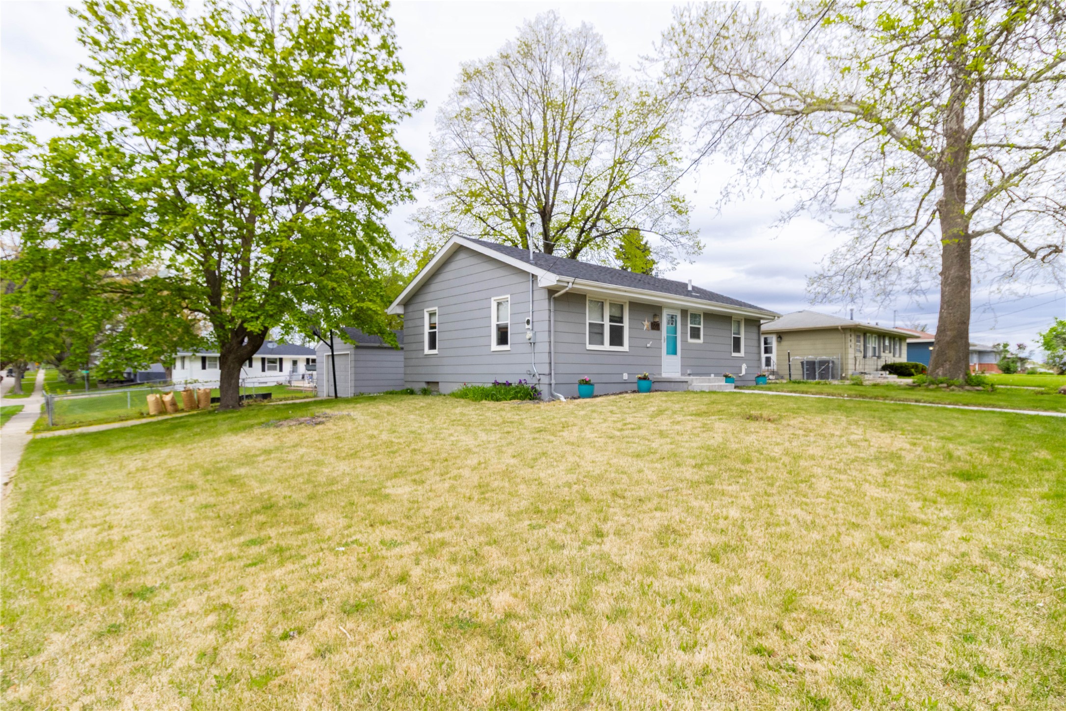 1000 E Watrous Avenue, Des Moines, Iowa image 3