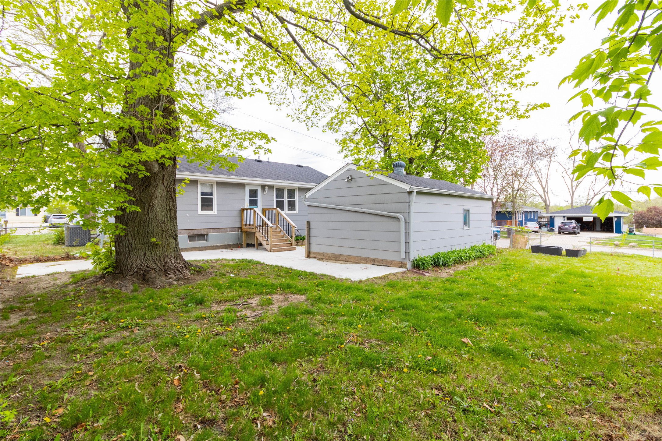 1000 E Watrous Avenue, Des Moines, Iowa image 9