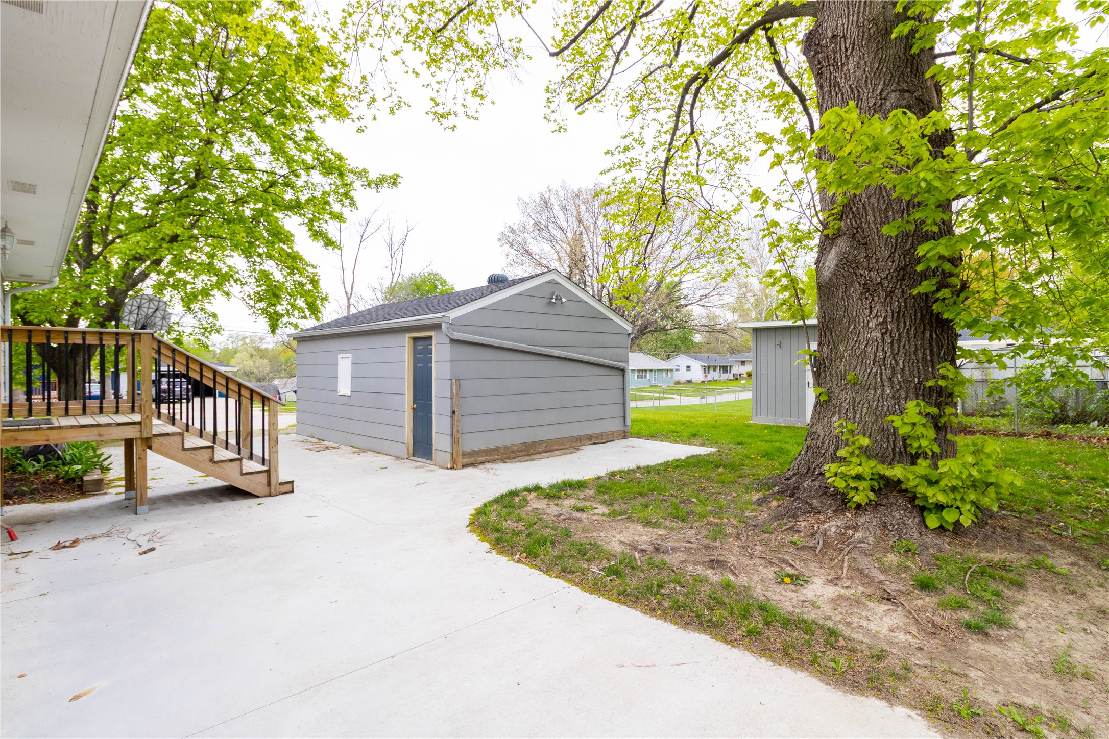 1000 E Watrous Avenue, Des Moines, Iowa image 7