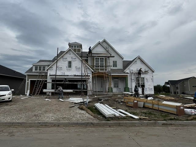 Urbandale, Iowa, 50263, United States, 6 Bedrooms Bedrooms, ,5 BathroomsBathrooms,Residential,Active,2032448