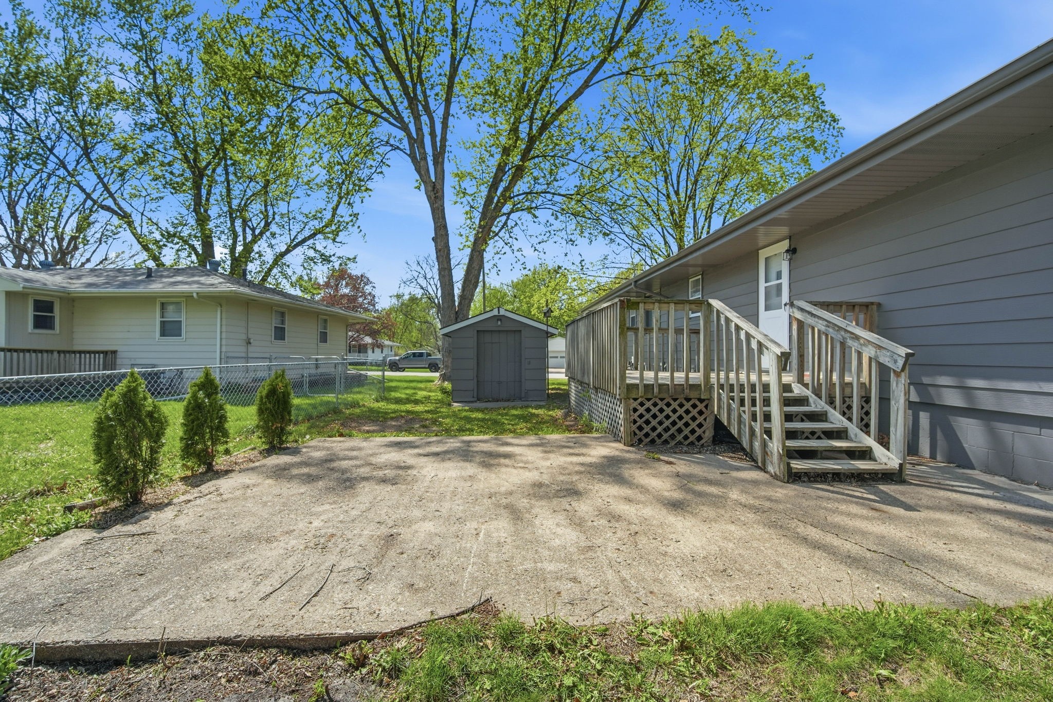 260 Ashworth Drive - Photo 3