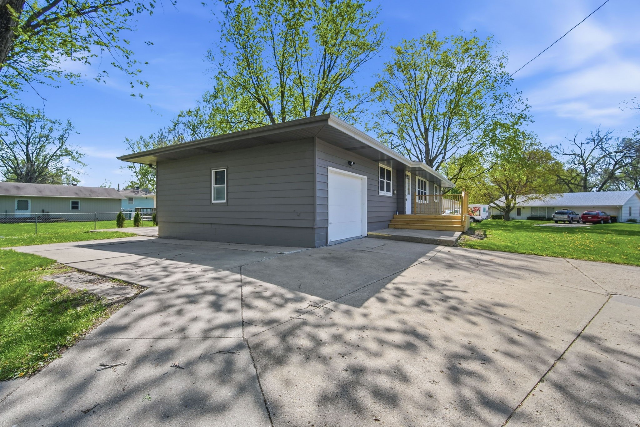 260 Ashworth Drive - Photo 2