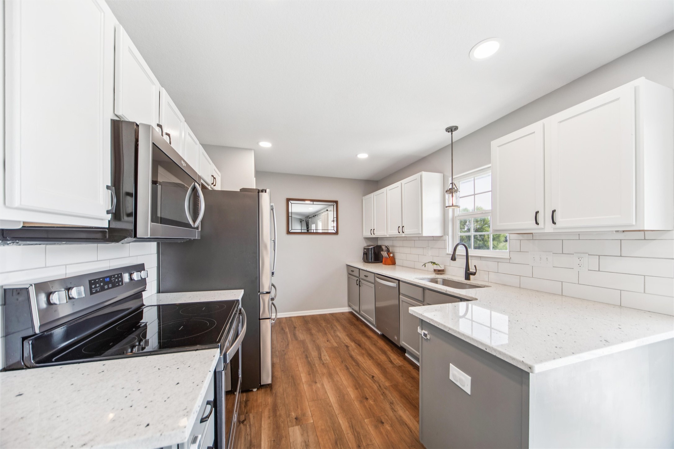 Bondurant, Iowa 50035, United States, 5 Bedrooms Bedrooms, ,3 BathroomsBathrooms,Residential,Active,204858