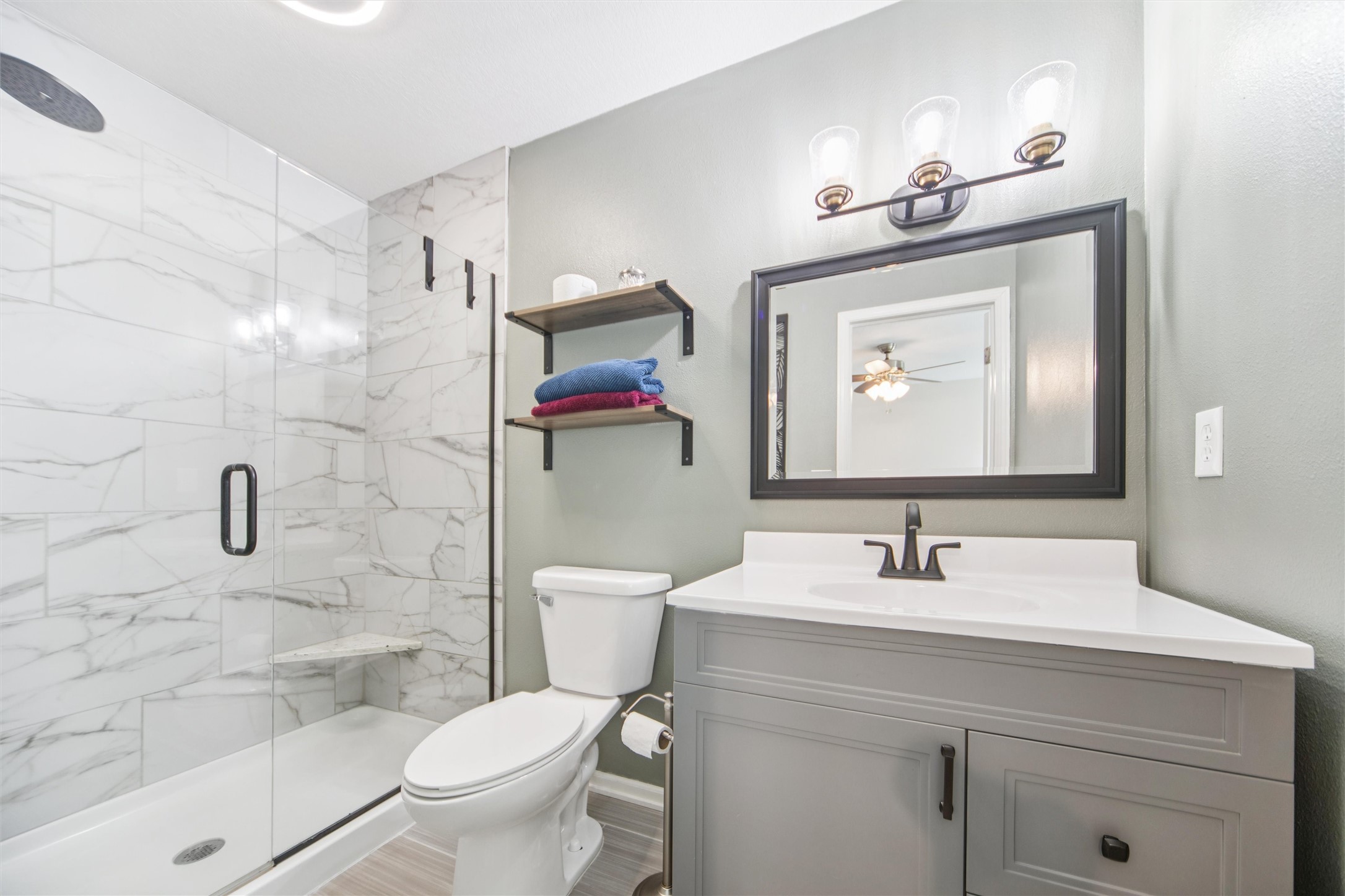 Bondurant, Iowa 50035, United States, 5 Bedrooms Bedrooms, ,3 BathroomsBathrooms,Residential,Active,204858