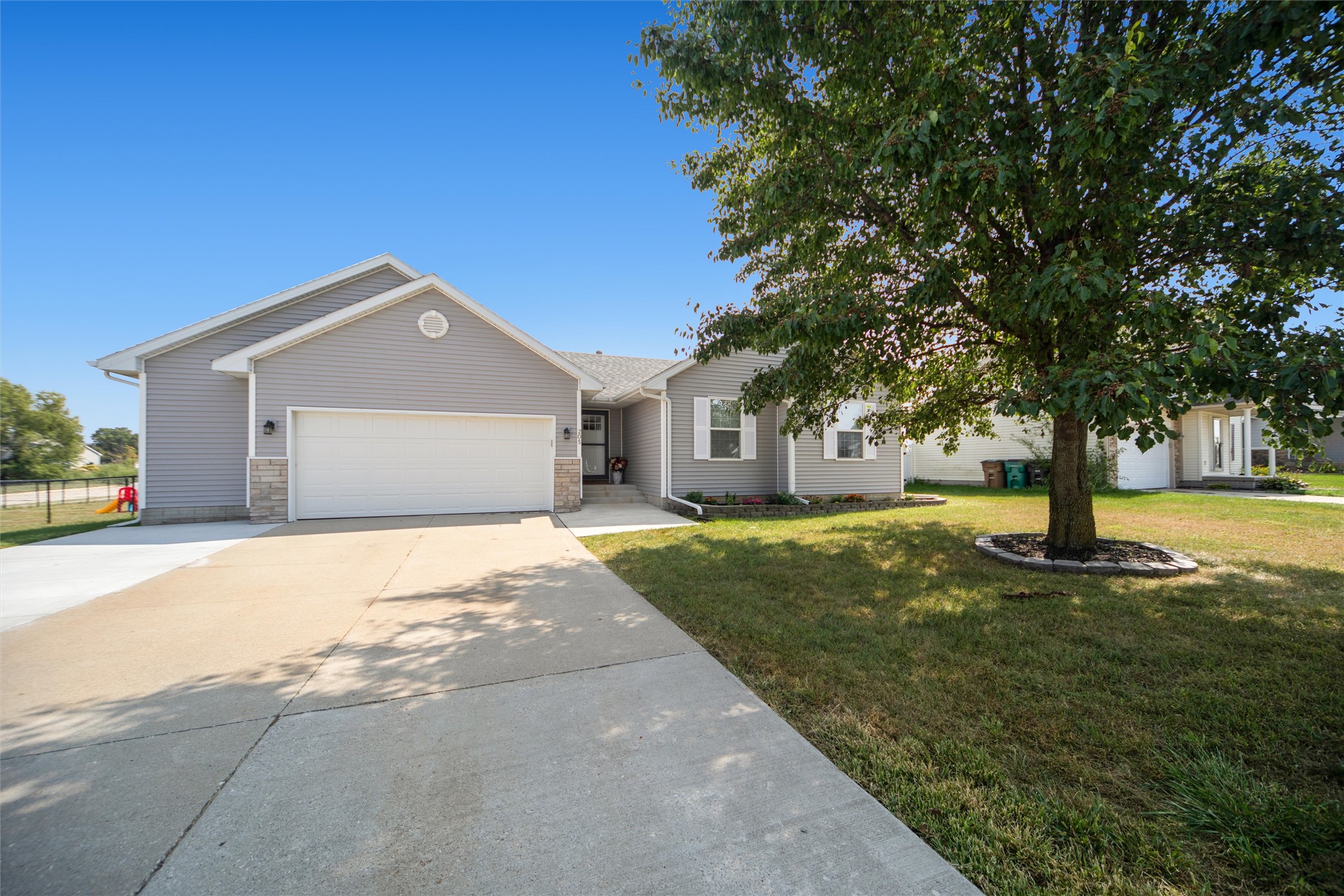 Bondurant, Iowa 50035, United States, 5 Bedrooms Bedrooms, ,3 BathroomsBathrooms,Residential,Active,204858