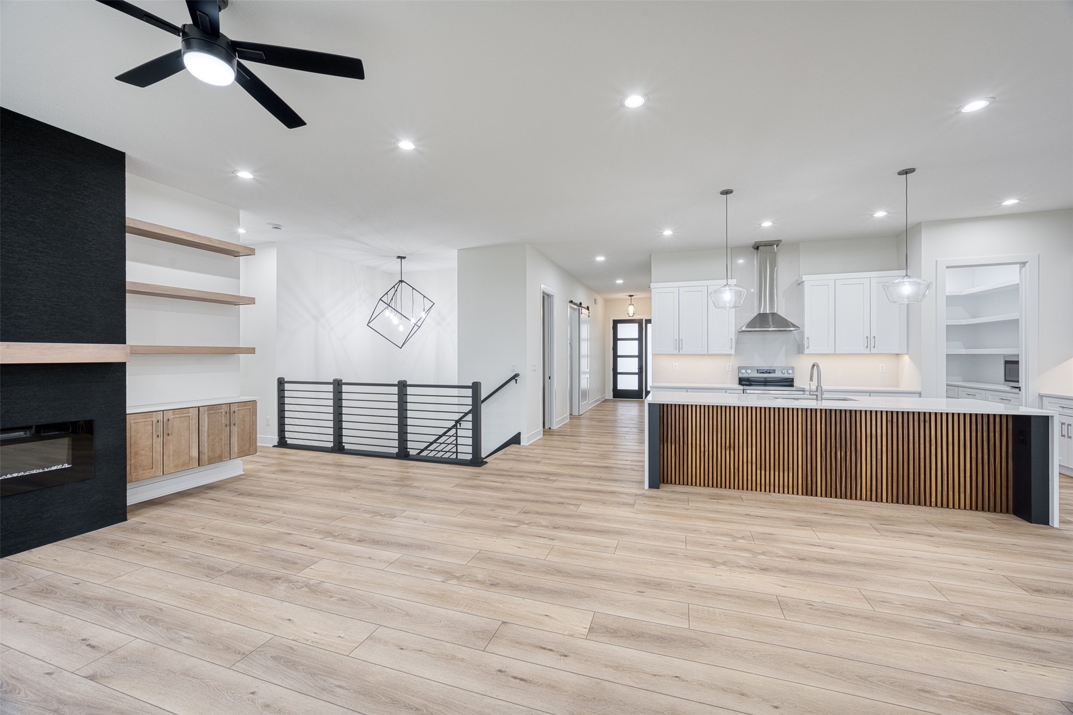 855 NW Frescott Circle