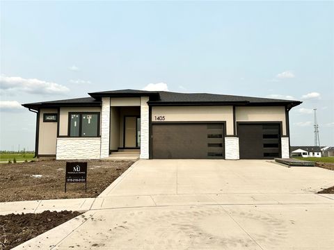 1405 NW Bull Run Court Waukee IA 50263