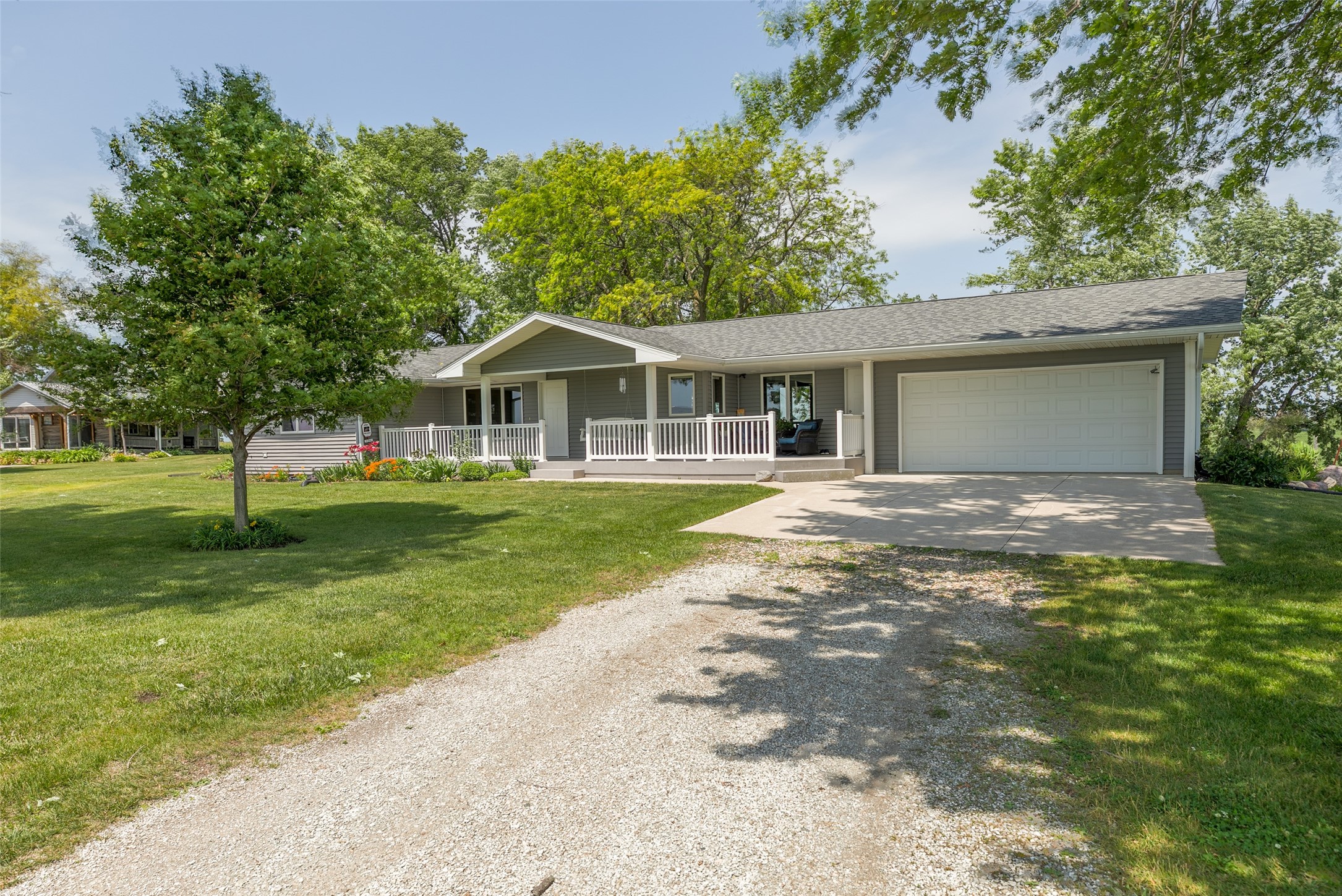 9327 HWY F-70 W Highway