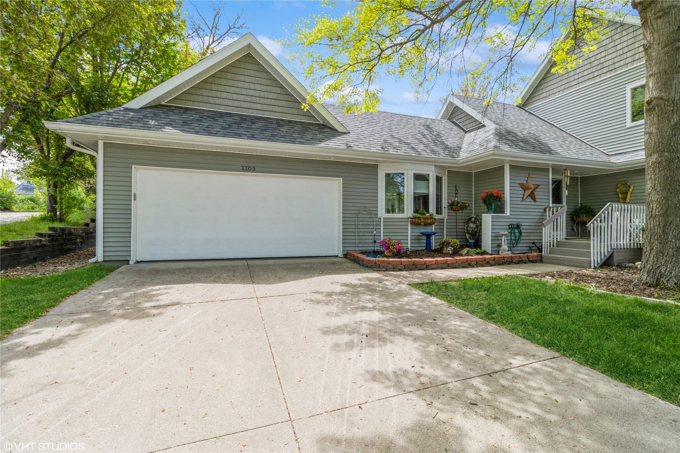 1105 SE Mallard Creek Drive, Ankeny, Iowa image 1
