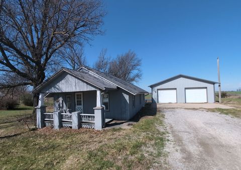 215 Main Street S Williamson IA 50272