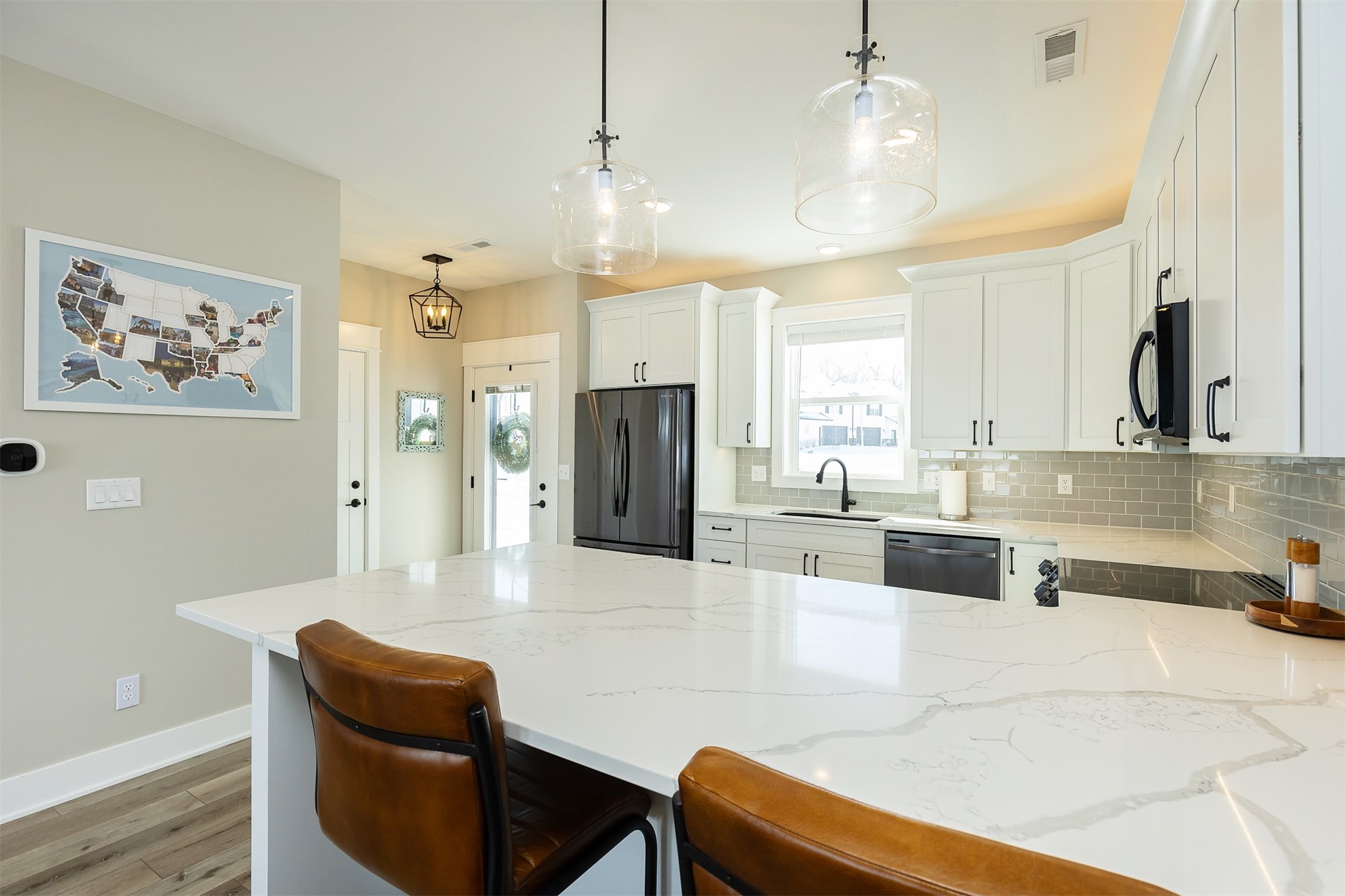 811 Ledgestone Court