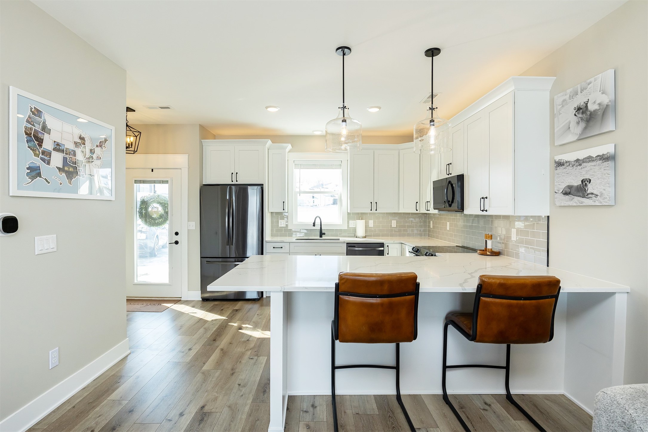 811 Ledgestone Court