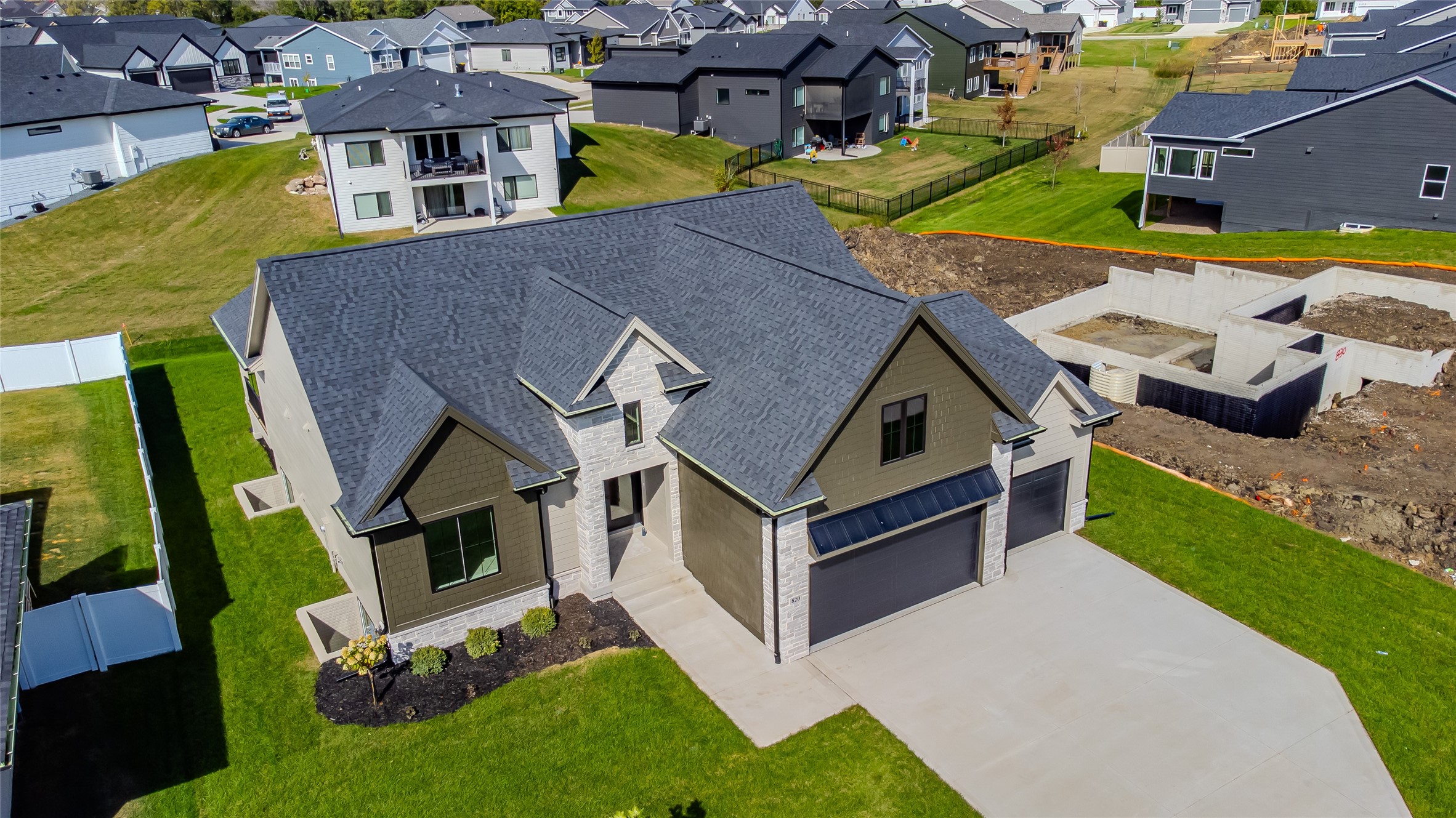 820 NW Prairie Rose Lane