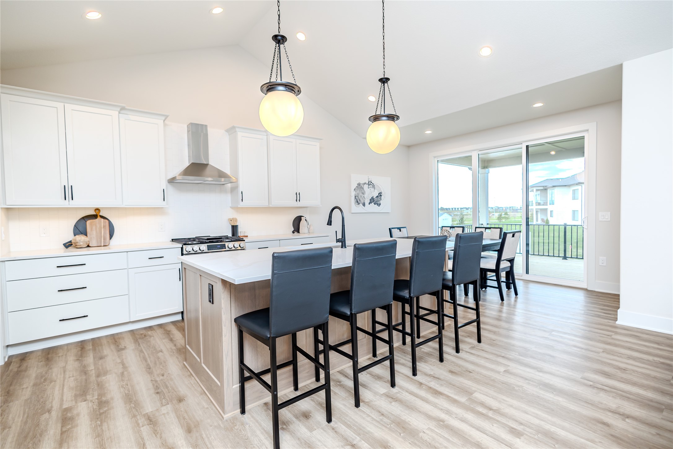 820 NW Prairie Rose Lane