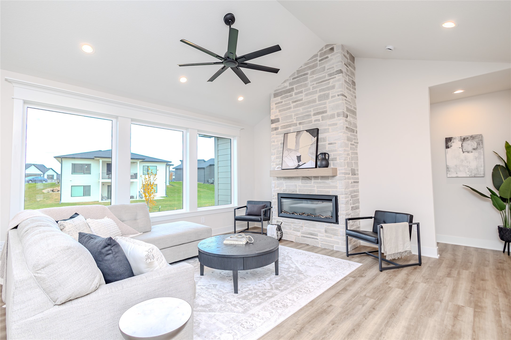 820 NW Prairie Rose Lane