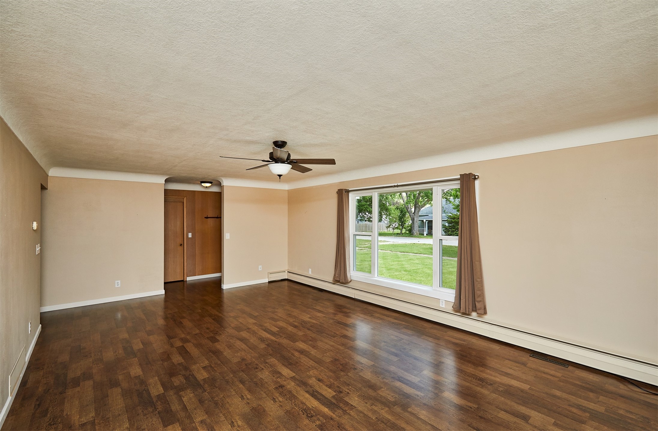 1704 Ash Street, Dallas Center, Iowa image 7