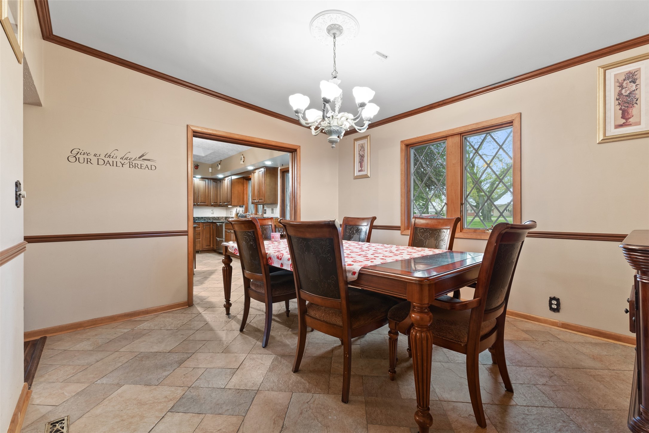 1608 W Lincoln Way, Marshalltown, Iowa image 9