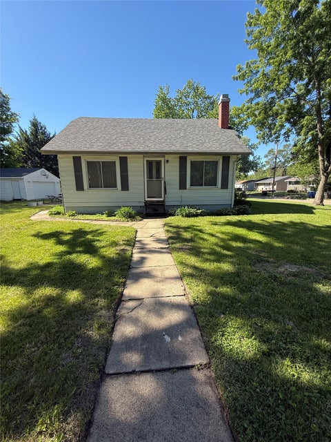 Homes For Sale - 3601 Hull Avenue<br/> Des Moines, IA 50317
