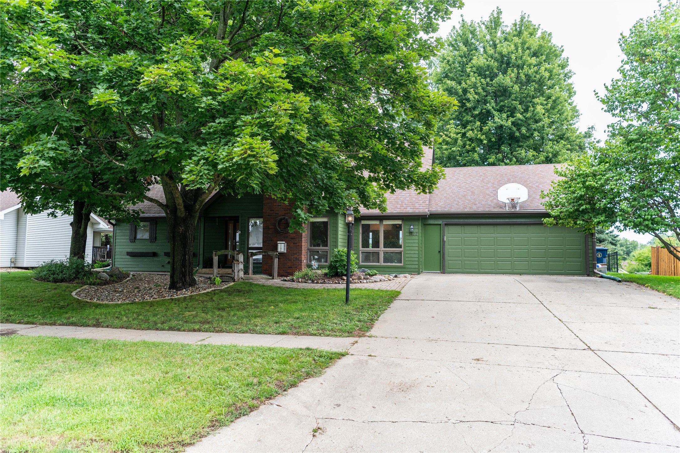1422 Edgewood Drive