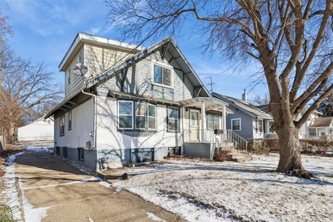Homes For Sale - 730 Guthrie Avenue<br/> Des Moines, IA 50316
