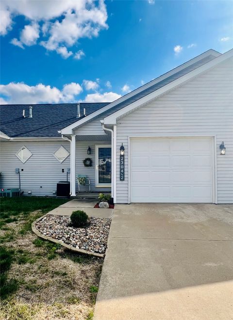 2304 Bos Landen Drive 2 Pella IA 50219
