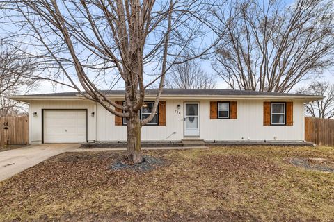 Homes For Sale - 716 Pearl Street<br/> Cambridge, IA 50046