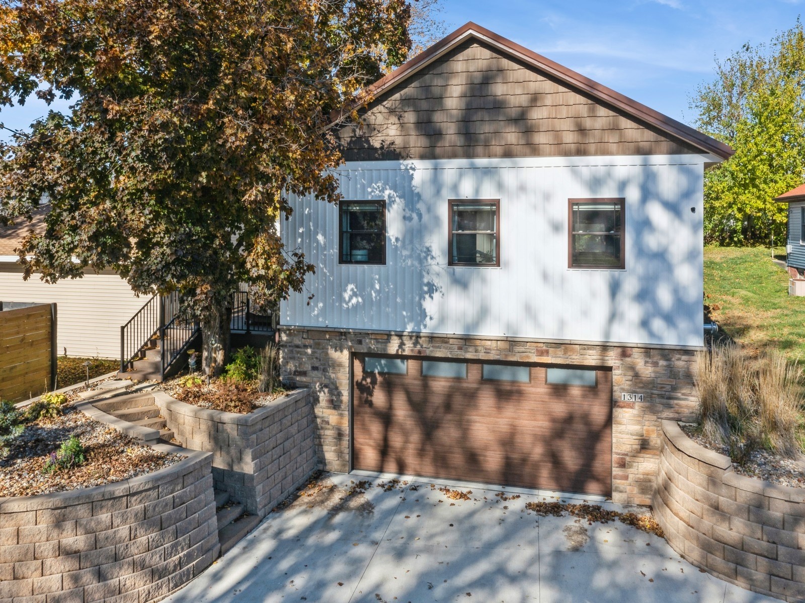 1314 Glenway Drive, Newton, Iowa image 1