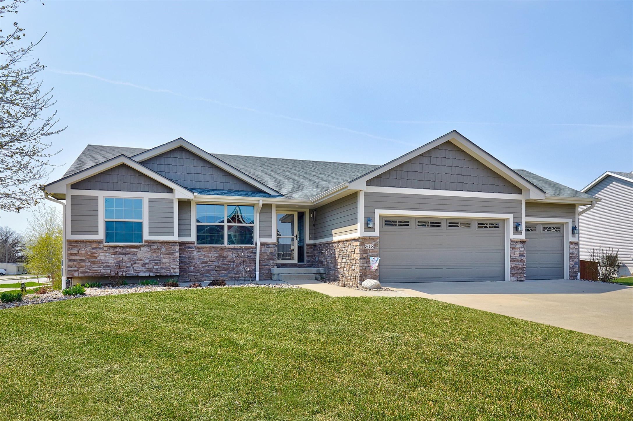 318 Centennial Drive, Huxley, Iowa image 1