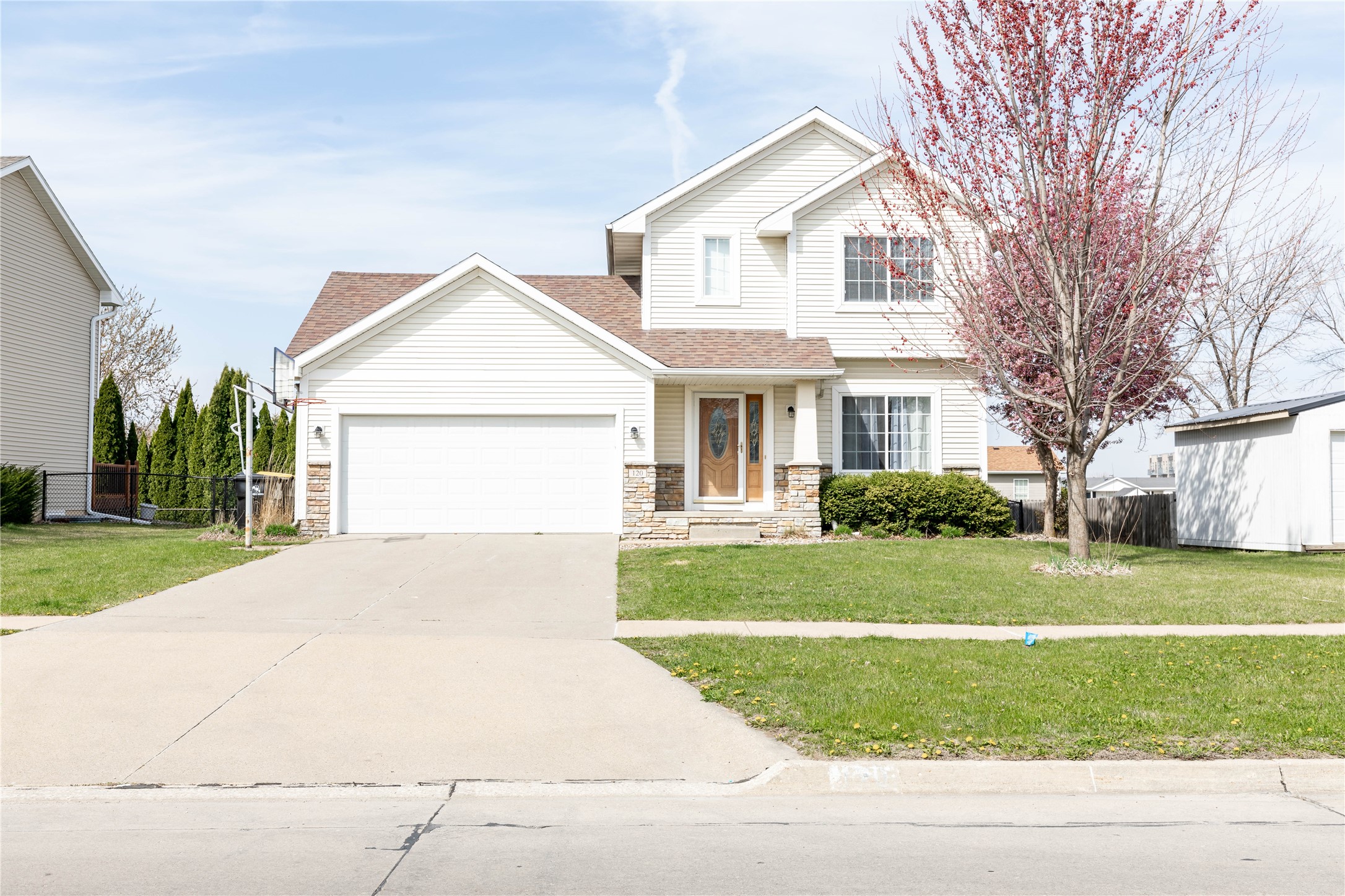 120 SE Westgate Drive, Waukee, Iowa image 2