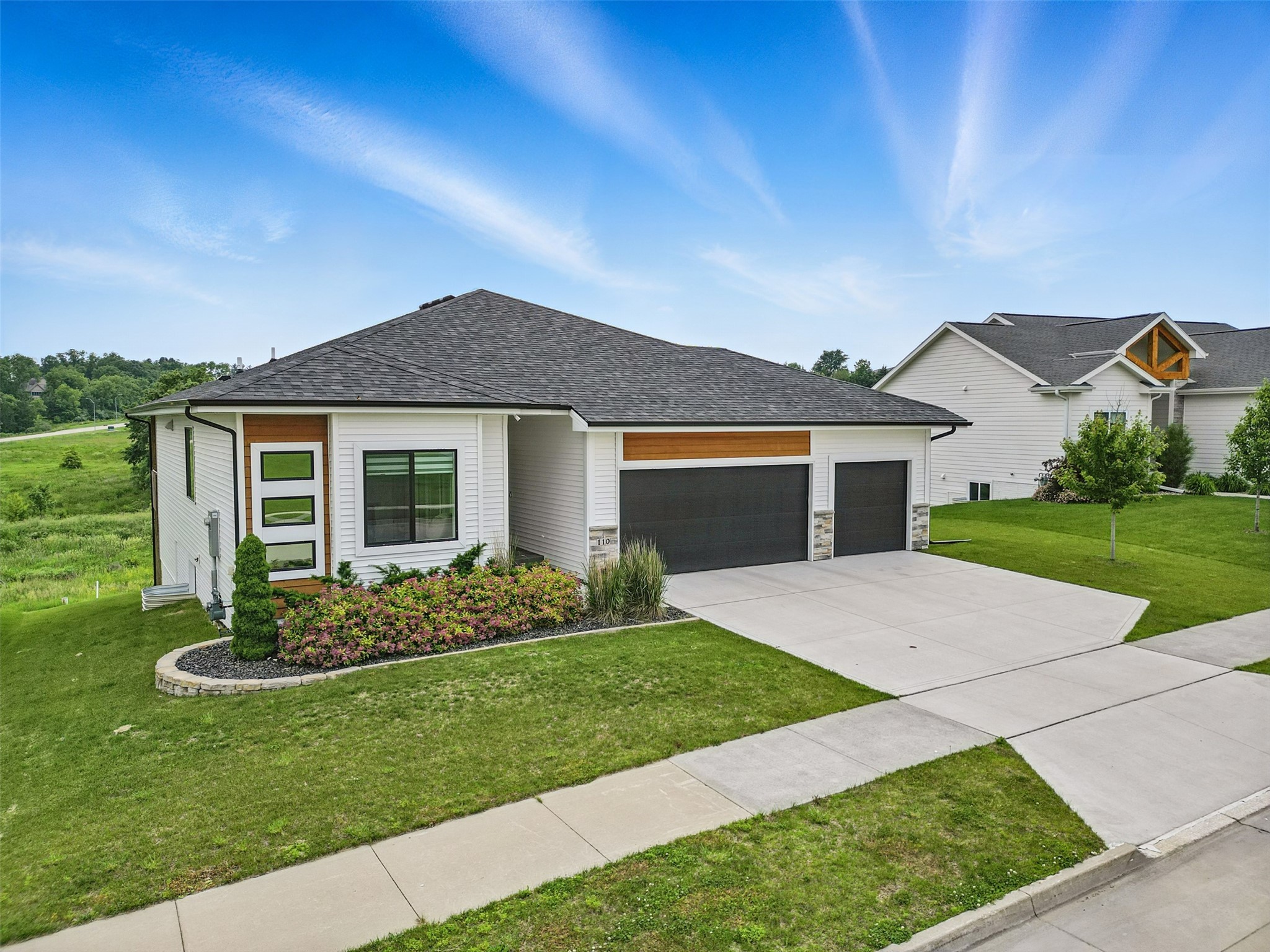 110 Bailey Circle, Waukee, Iowa image 2