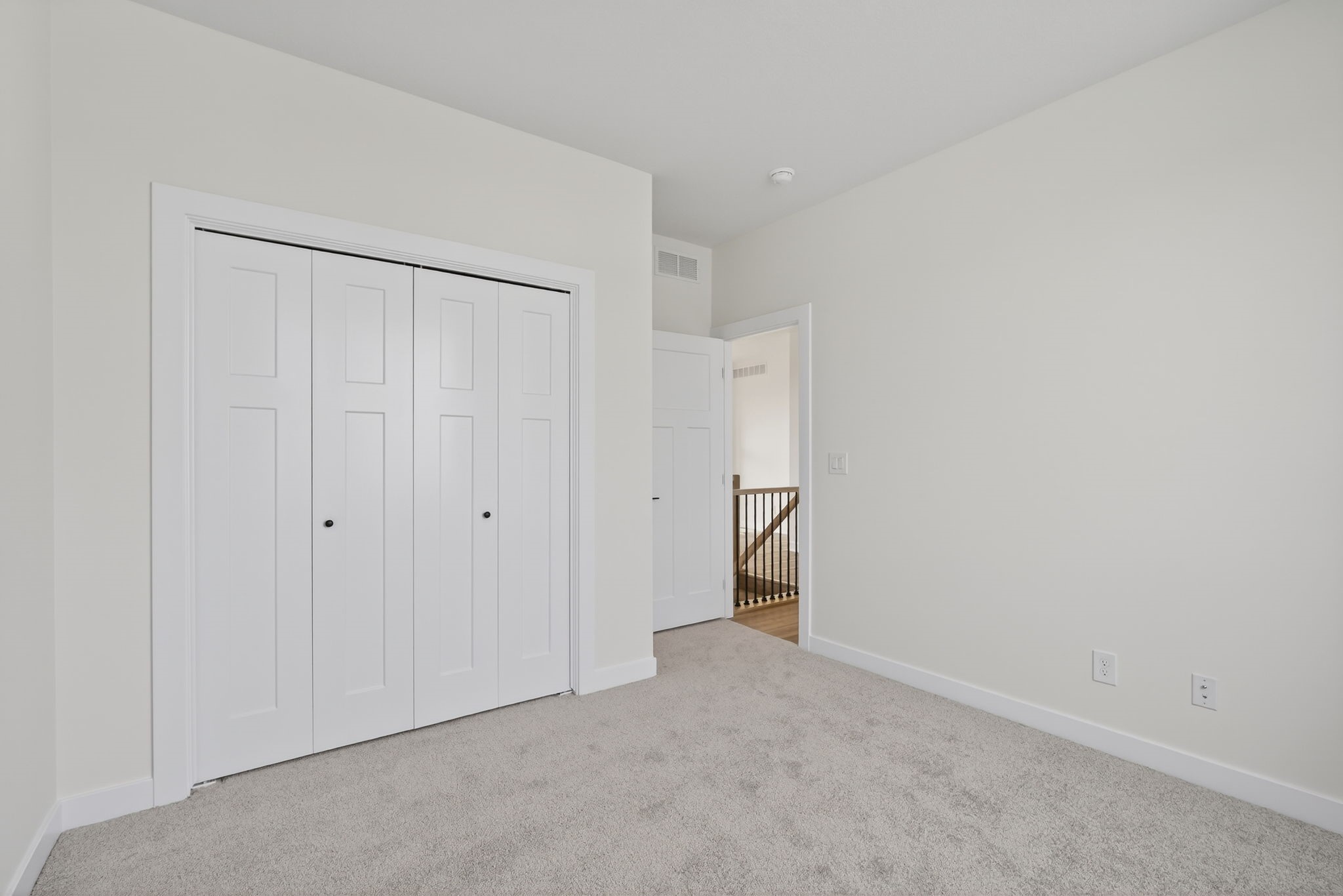 718 Plainside Avenue