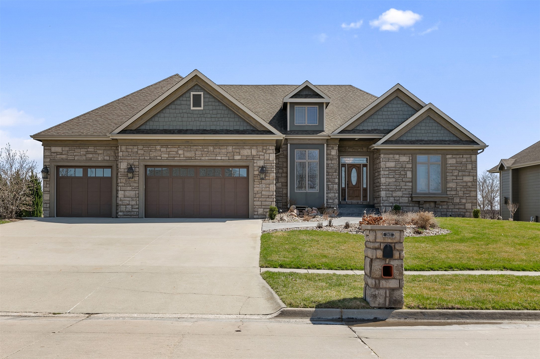 2813 NE Seneca Drive, Ankeny, Iowa image 1