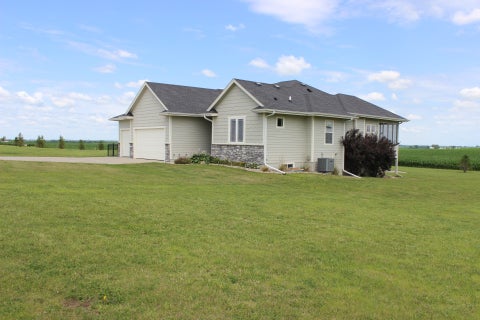 Homes For Sale - 17914 N Avenue<br/> Dallas County, Minburn, IA 50167