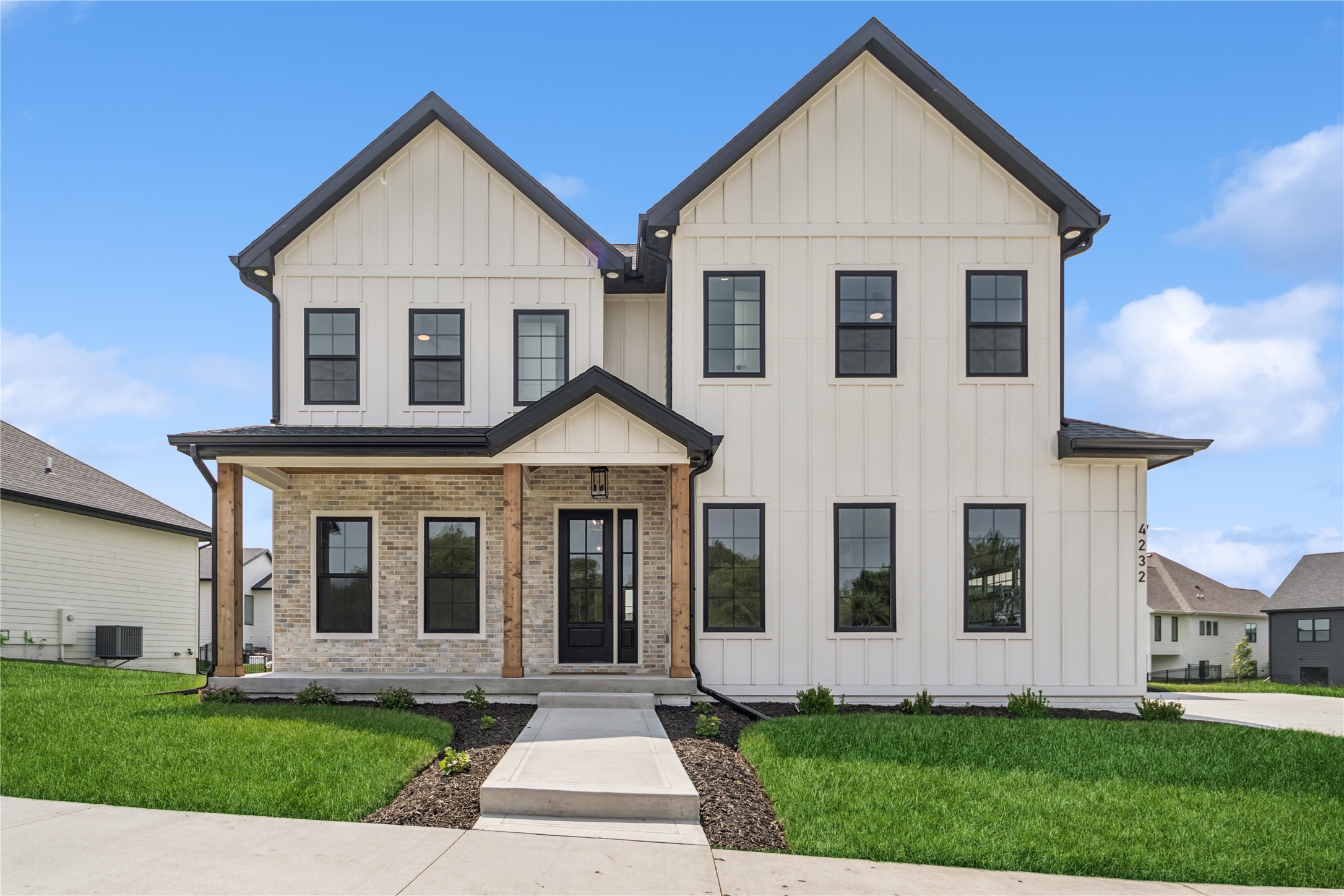 4232 Westgate Parkway, Clive, Iowa image 1