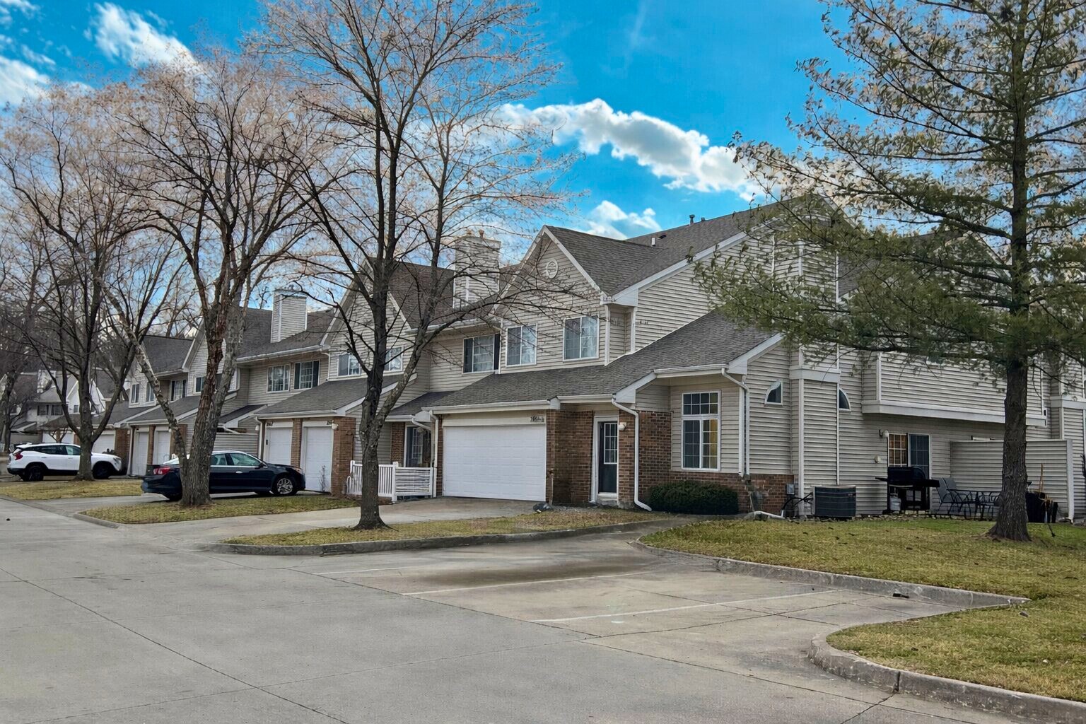 2241 Grand Avenue 11