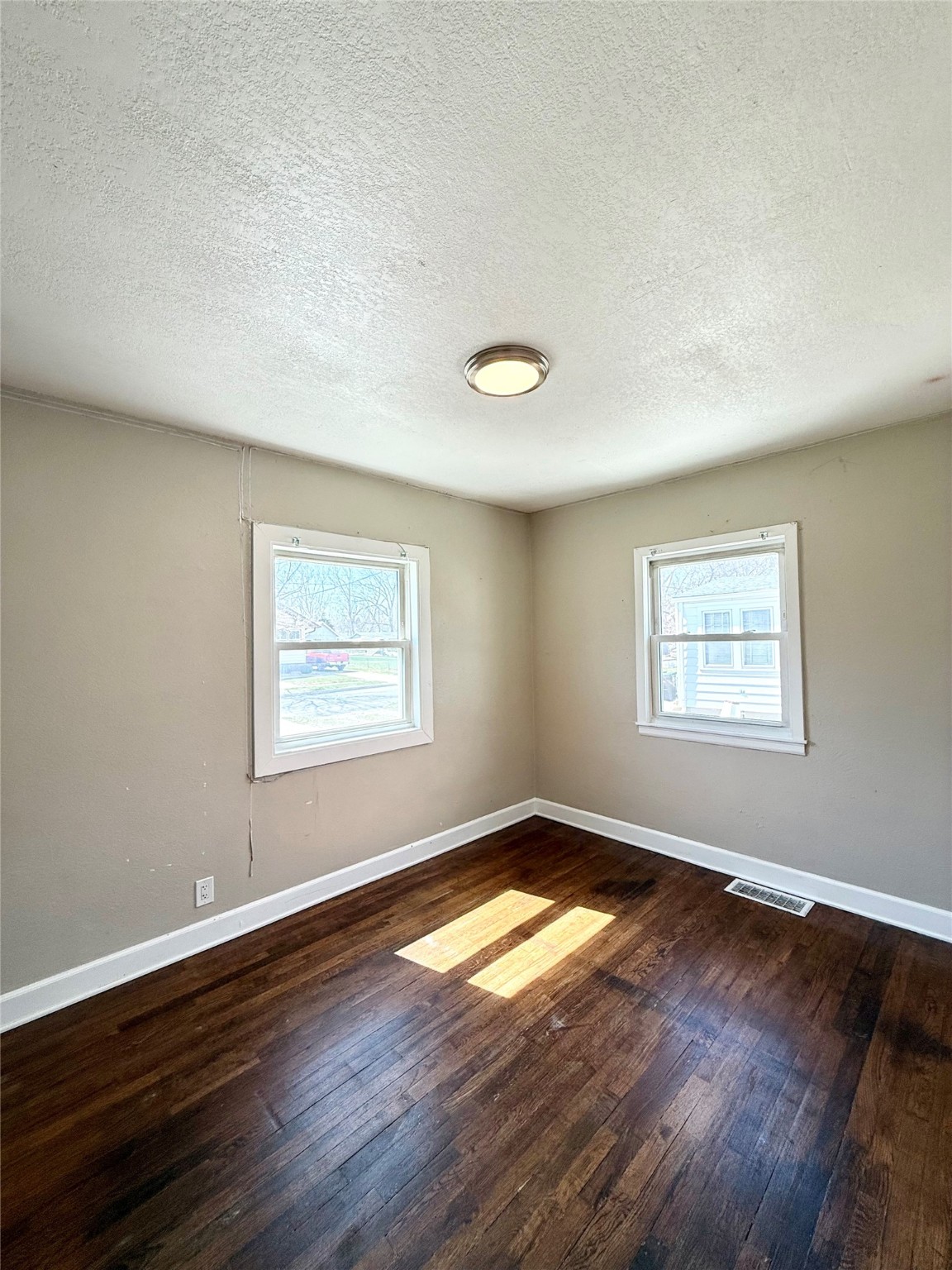 334 E Edison Avenue, Des Moines, Iowa image 7