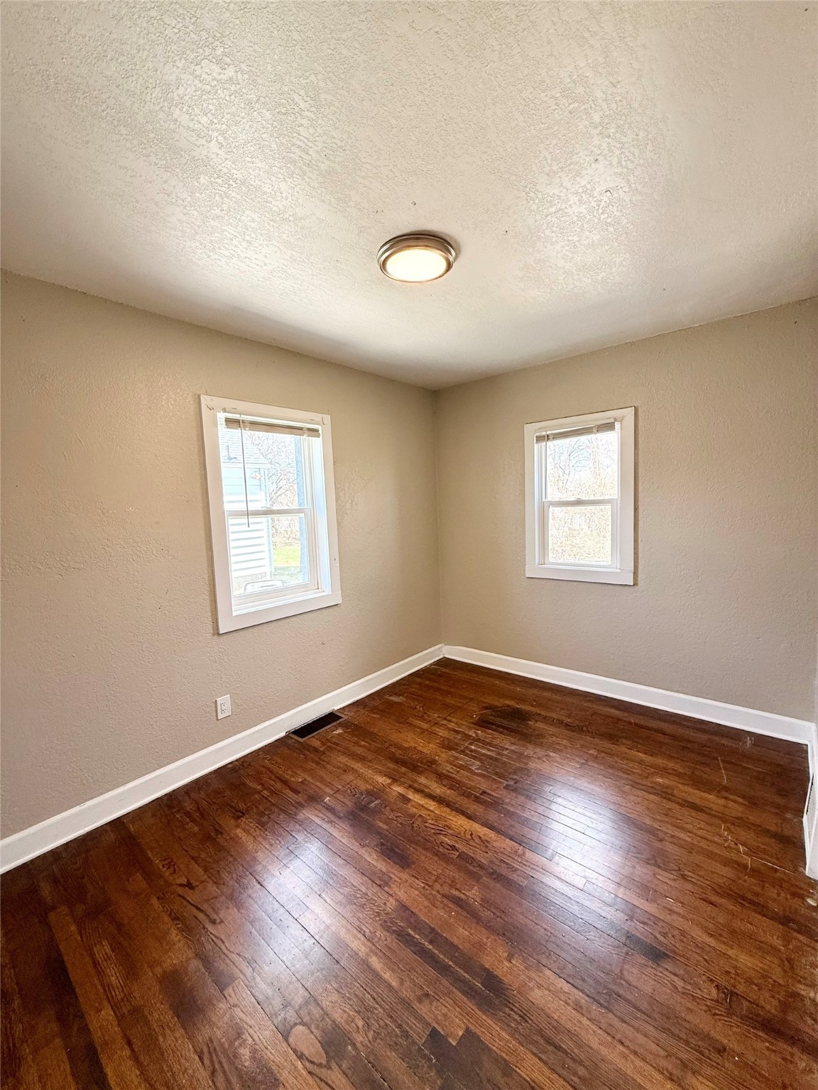 334 E Edison Avenue, Des Moines, Iowa image 6