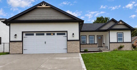 Homes For Sale - 2301 N 8th Avenue<br/> Newton, IA 50208