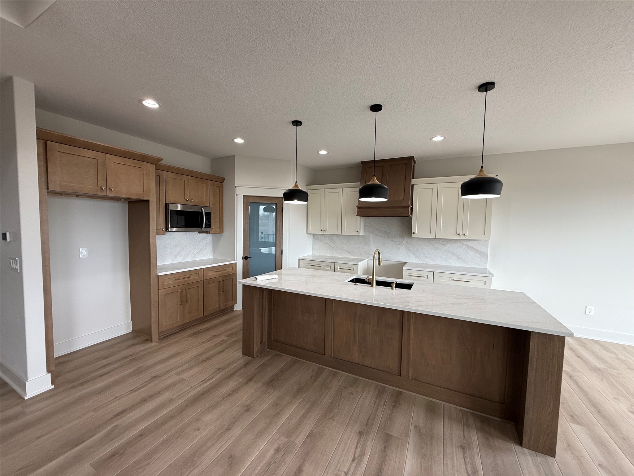 16408 N Valley Drive