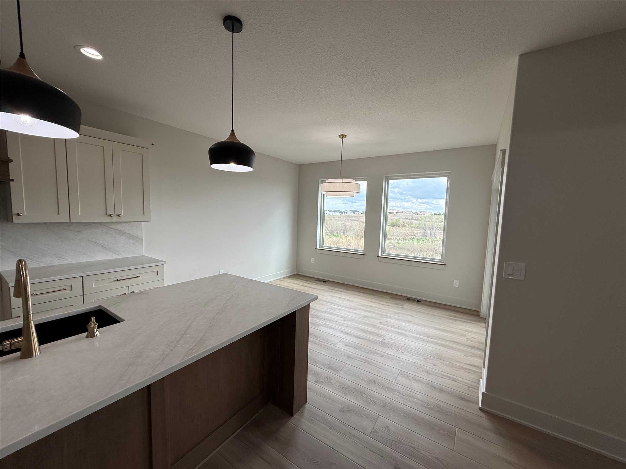 16408 N Valley Drive