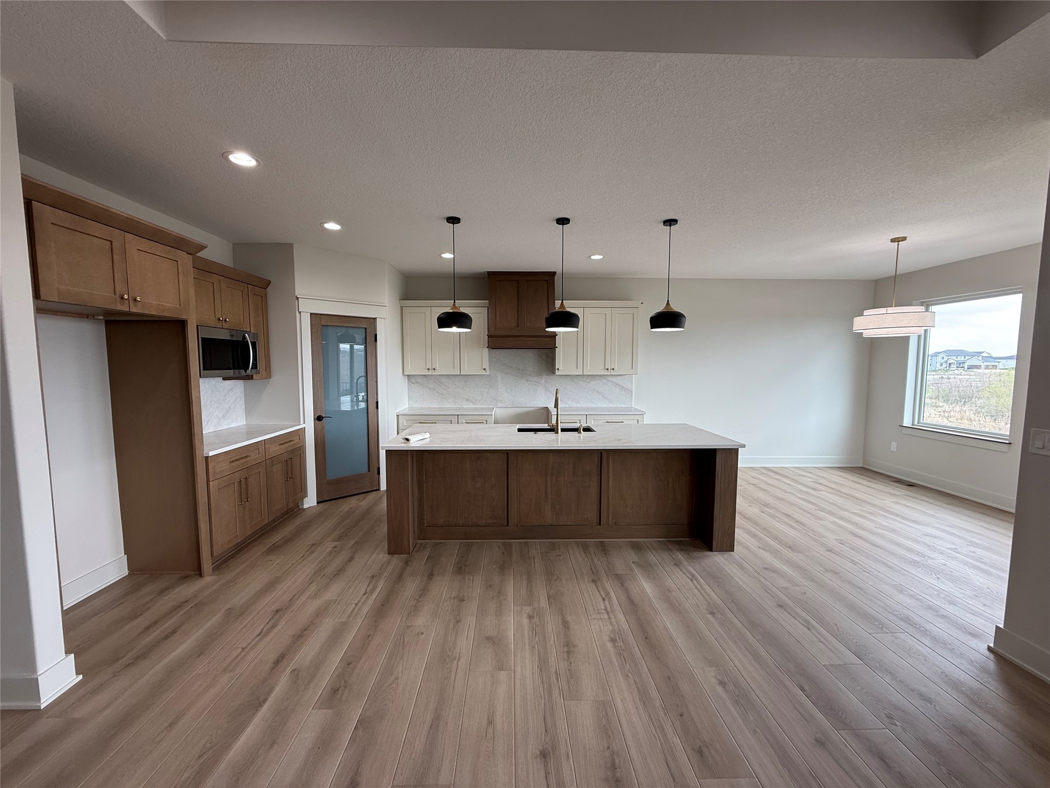 16408 N Valley Drive