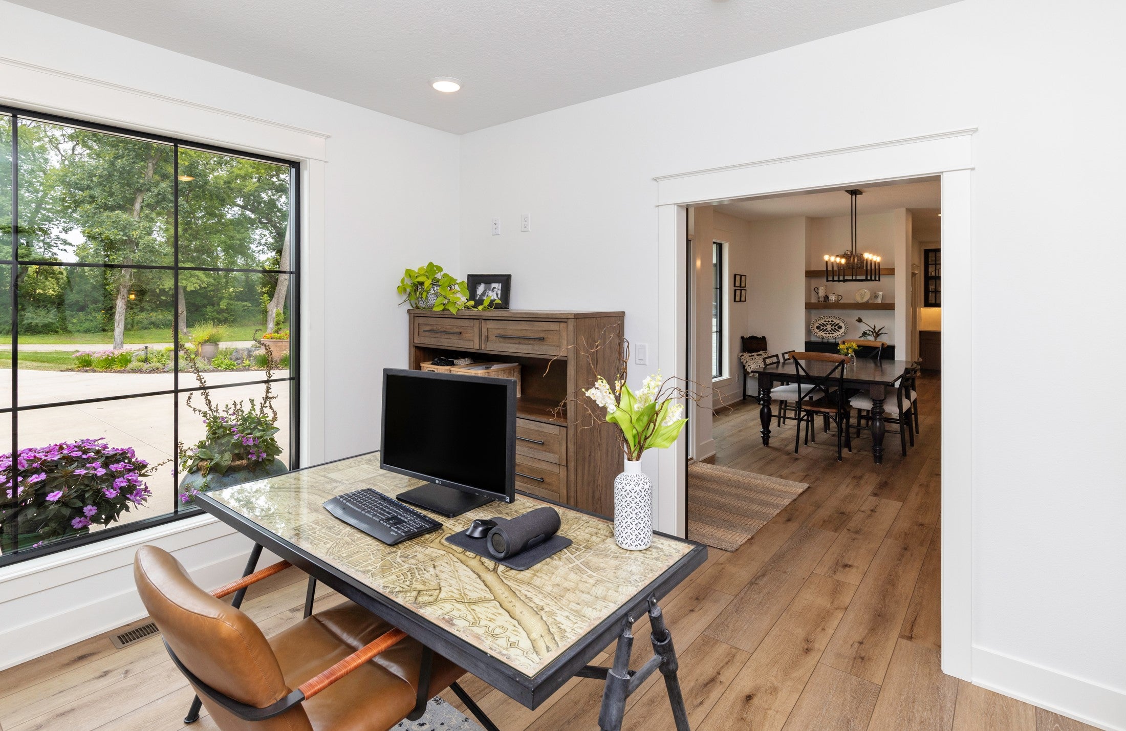 7363 NW Beaver Drive