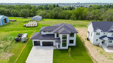 80 NW Alderleaf Drive Waukee IA 50263