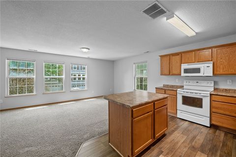 Condominium in Waukee IA 309 Olivewood Drive 6.jpg