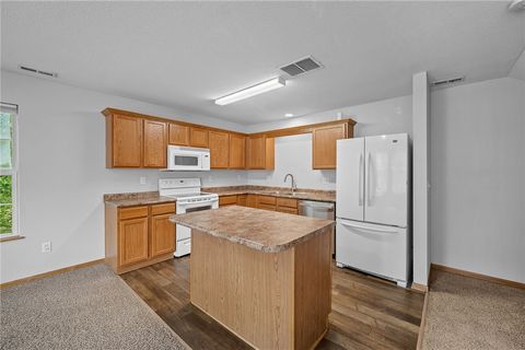 Condominium in Waukee IA 309 Olivewood Drive 7.jpg