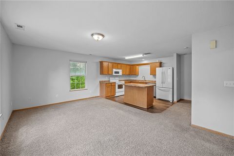 Condominium in Waukee IA 309 Olivewood Drive 11.jpg