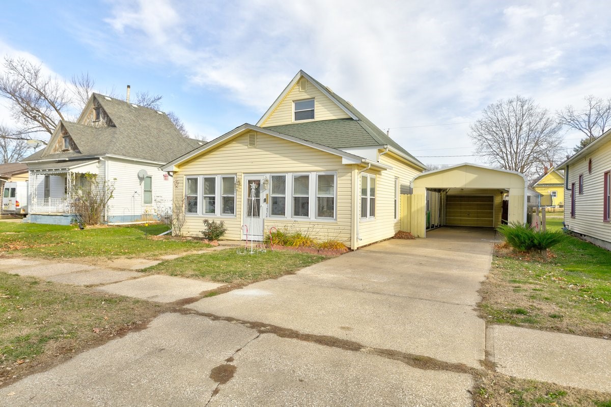 1820 5th Street, Perry, Iowa image 2