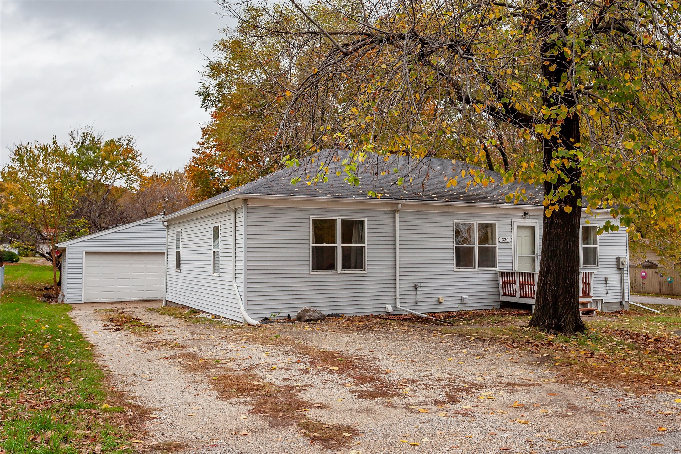 330 N 4th Street, Carlisle, Iowa image 24